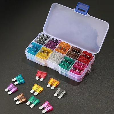 Assortiment de 50 fusibles auto avec boîte